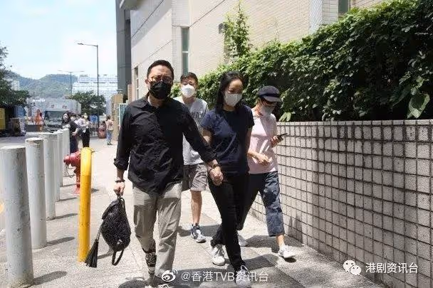 曾江去世丨曾慕雪認取父親遺體：希望大家記住爸爸最好一面