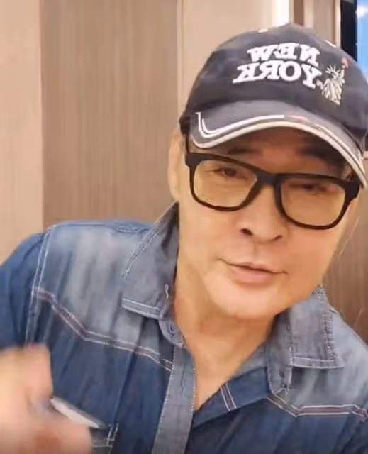 一眾老戲骨聚會！「奔雷手」鄭家生掉牙引熱議，白彪顧冠忠精神好
