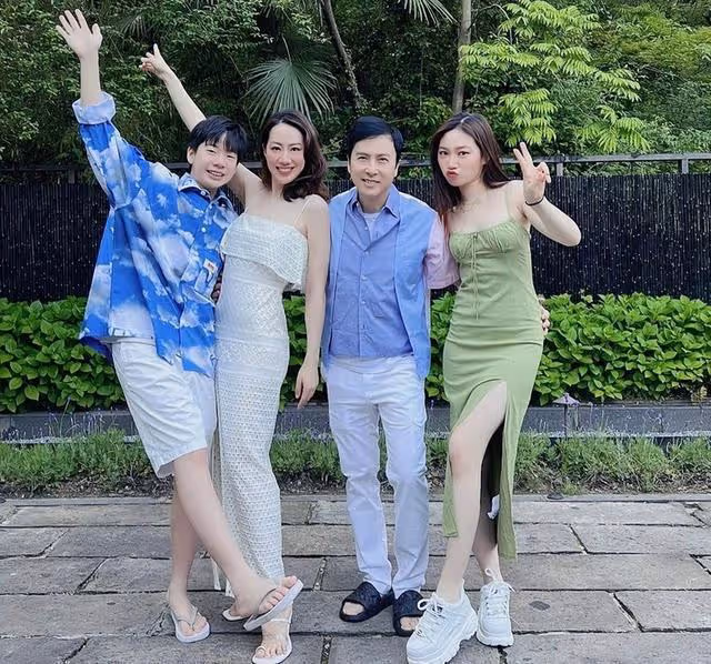 恭喜!甄子丹女兒被曝獲世界知名音樂學府錄取,有望出道做明星