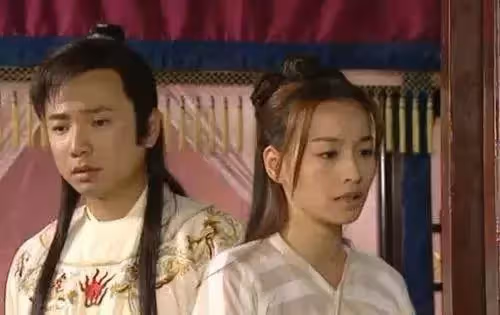張庭的奢華生活被曝光，洗澡水要放兩小時，五個保姆，天天吃燕窩，網友：完全就是貴族生活~