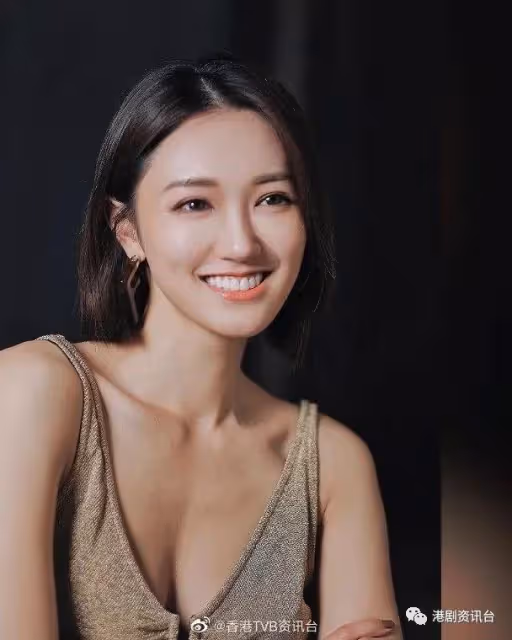 TVB富貴港姐曬火辣三點式!老公兼當紅小生卻說:你不是我老婆!