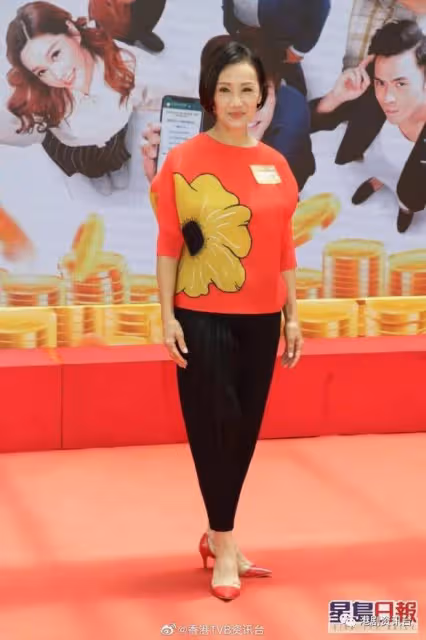 TVB富貴港姐曬火辣三點式!老公兼當紅小生卻說:你不是我老婆!