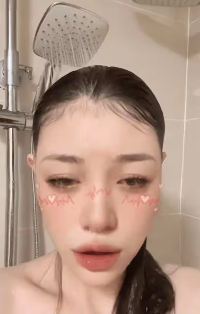 35歲葛薈婕直播受辱,被網紅逼問與汪峰關係,情緒失控破口大罵