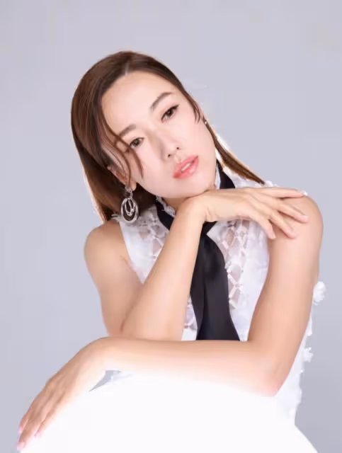 看淡視後獎項！TVB人氣花旦熱播劇分飾三角，精彩演出贏觀眾掌聲