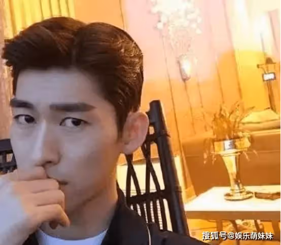 張翰豪宅裝修，家裡面積超大，不愧是魚塘「塘主」