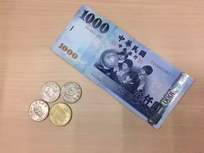 找不開千元鈔!讓客人拿走水果「換到錢再過來」對方消失1小時「突然在市場大喊」網感動:太暖了