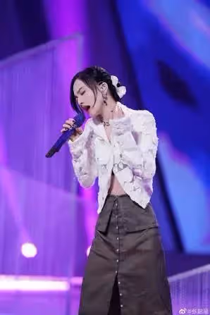 張韶涵首提「母女為錢撕破臉」內幕!為財產大動干戈「差點露宿街頭」,痛訴:我其實很恨