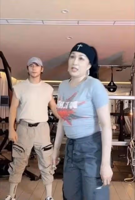 累了!老妻少夫壓力大,51歲鍾麗緹崩潰大哭:我知道很多人嘲笑我