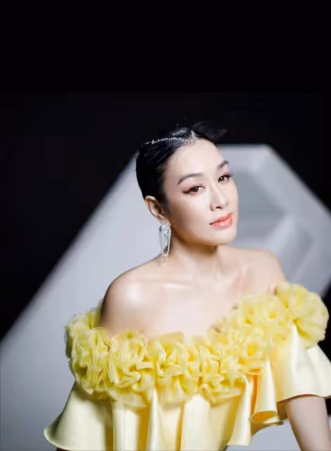 累了!老妻少夫壓力大,51歲鍾麗緹崩潰大哭:我知道很多人嘲笑我