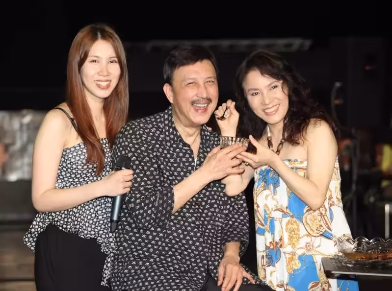 余苑綺病況惡化！抗癌8年「肺有東西爆開」癌指數再飆高　拖病體「現身向他道謝」余天沉重：只能多陪伴