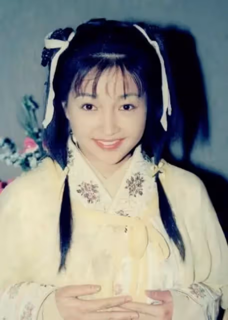 拒絕黎明追求！因病差點自我結束的「最美郭襄」　50歲曬照讓人不敢認：好似換了個人