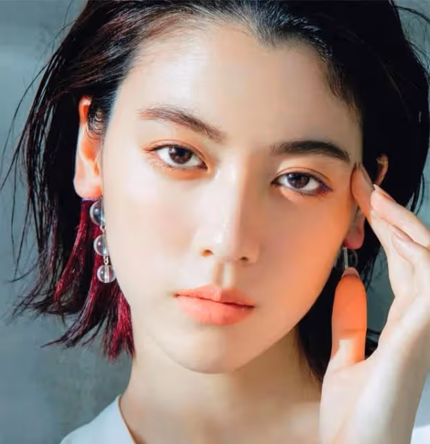 日本模特三彩吉花擁有傲人身材