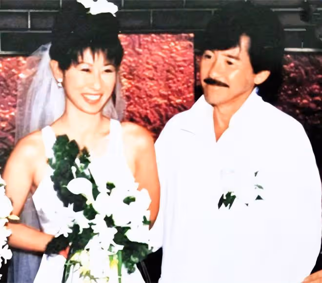 林子祥夫婦廣州旅遊,葉倩文抱娃盡顯母愛,結婚26年不後悔沒生育