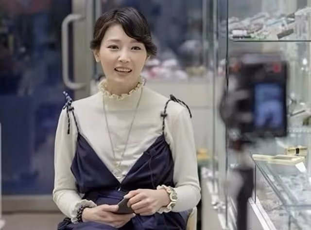 48歲TVB知名女星為轉運宣布改名!與男友戀愛28年,堅持不婚主義