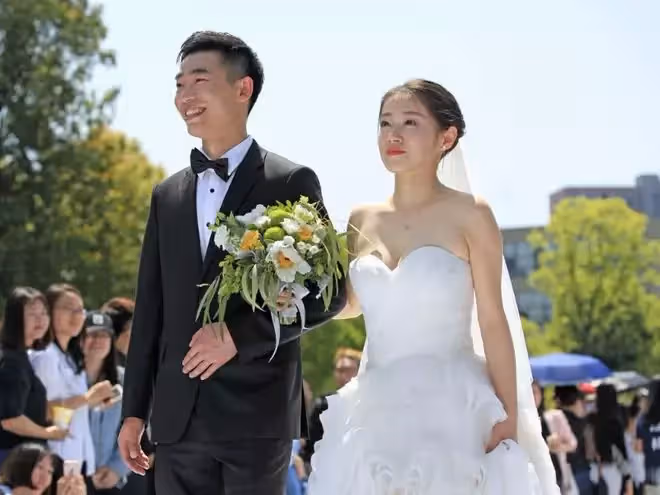 「你媽都那麼大歲數了,看病還得花錢,不如讓她自生自滅算了」