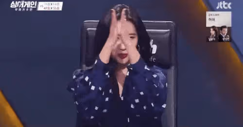 被記者圍攻了？
