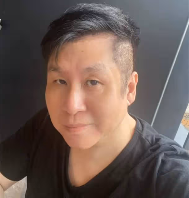 鄭智化攜妻吃大餐，桌上螃蟹龍蝦太肥美，已轉行做生意身家豐厚