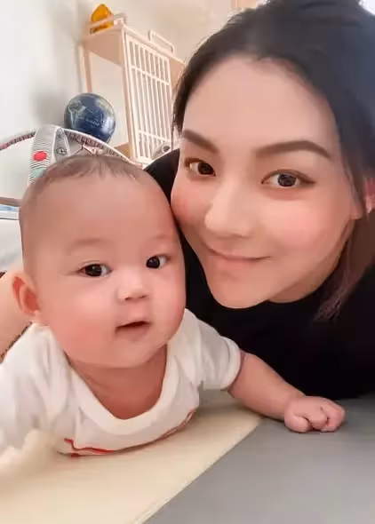兒子到處躺地板!歐陽靖遭女星痛批「自私又沒禮貌」心碎「我是被丟掉的單親媽」:我做錯了什麼?