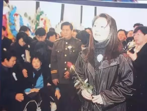 離去20年!《還珠》香妃意外走後「父兄相繼離開」接連痛失至親「母親成了被留下的人」身患憂鬱
