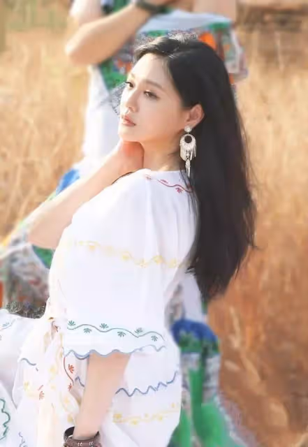 45歲大S，暴瘦30公斤重回顏值巔峰！素顏美如少女，還能再演杉菜，網友直呼不敢認