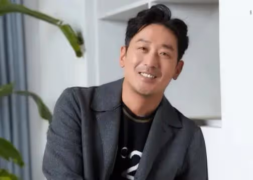 「千面影帝」河正宇:出道20年0緋聞,卻因「美容」陷入輿論漩渦