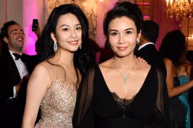 邱淑貞女兒進軍韓國娛樂圈?高調亮相當地時裝秀,與眾星同場比美
