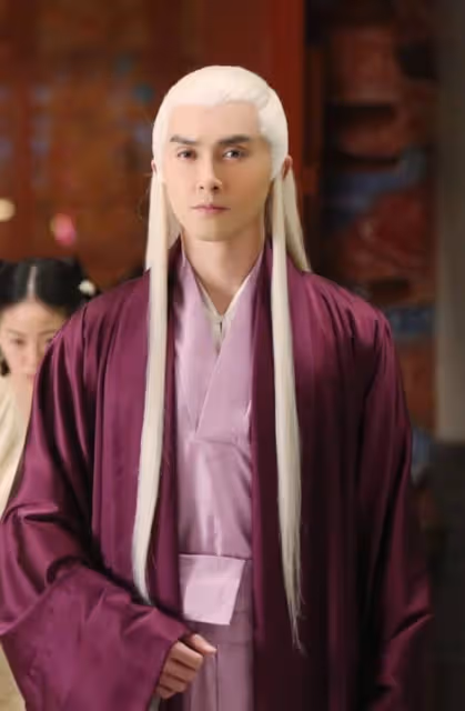 被魚尾紋拖累顏值的8個明星!不笑青年俊傑,一笑老大爺