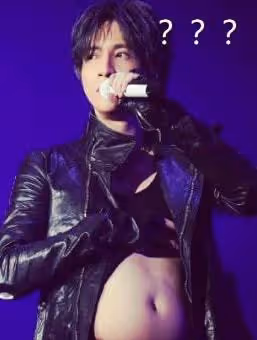 男星曬腹肌太魔怔!有人帥氣,有人「油」田上身,有人沒眼看