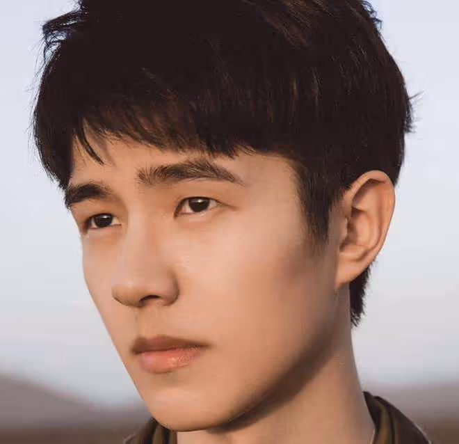 內娛最假雙眼皮PK,就差割到腦門了,生怕別人看不出是割的?