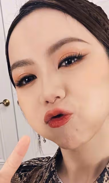 出道了還去整容？換了張臉再出來，自封純天然，他們當觀眾傻嗎？