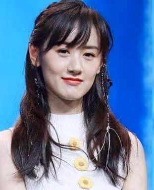 尬吹顏值太社死！路人長相、腫成豬頭、胖成大海，這也誇得下去？
