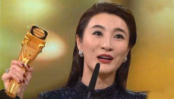 尬吹顏值太社死！路人長相、腫成豬頭、胖成大海，這也誇得下去？