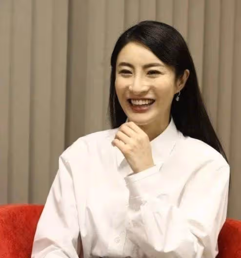 尬吹顏值太社死！路人長相、腫成豬頭、胖成大海，這也誇得下去？