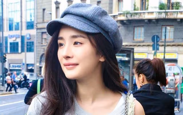 楊冪旗下又出白眼狼,走紅後就要和楊冪解除合約,網友:真的飄了