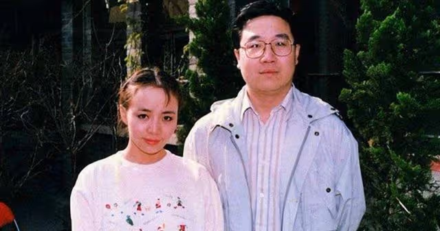 她是「母親專業戶」,插足宋丹丹婚姻與英達同居7年,至今無人娶