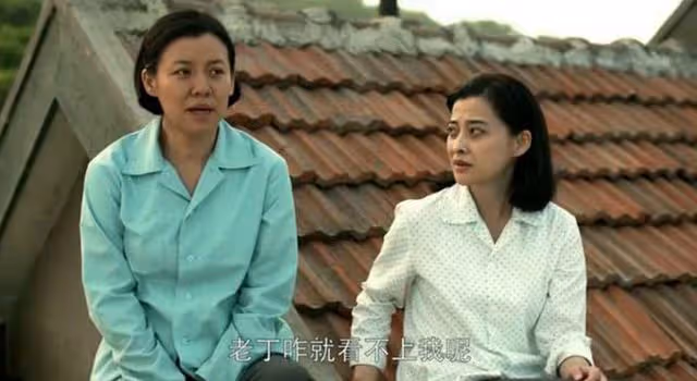 她本是被導演喊來臨時救場,卻意外演出精髓而走紅,46歲片約不斷