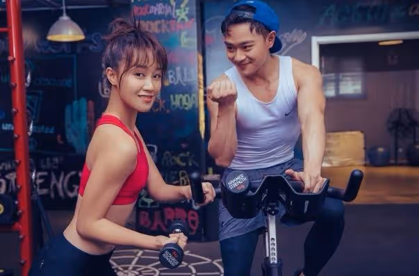 藍盈瑩為何與曹駿分手?現如今,30歲的藍盈瑩卻成了最大黑馬