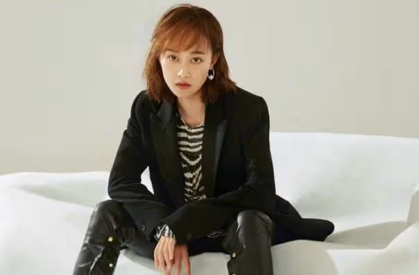 藍盈瑩為何與曹駿分手?現如今,30歲的藍盈瑩卻成了最大黑馬