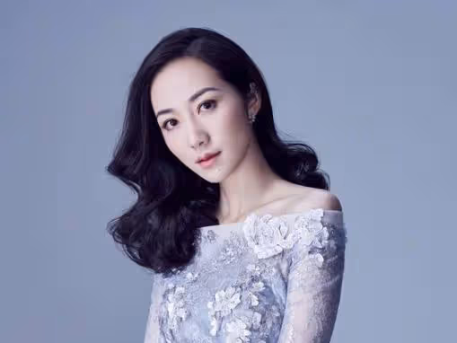 韓雪隱婚丈夫曝光,權利大到撼動整個娛樂圈,兩人相差整整18歲