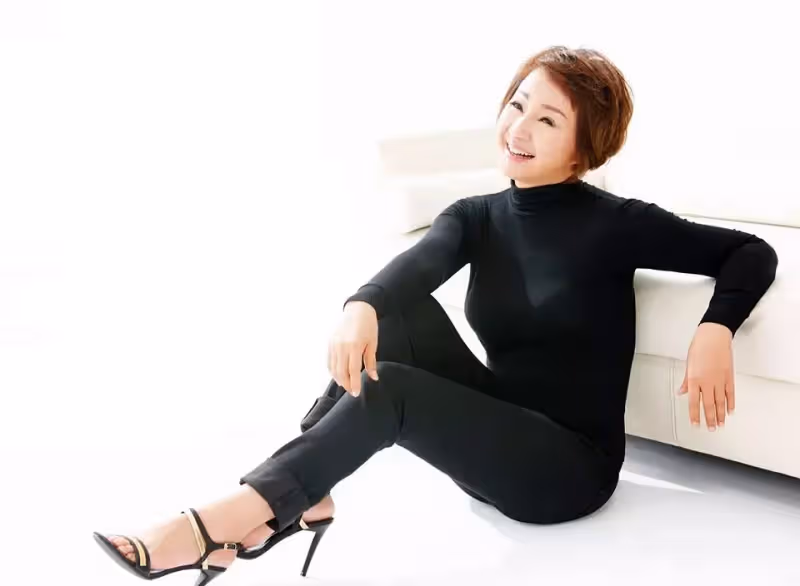 60歲2婚2離!玉女歌手「想讓女兒過好生活」果斷放棄監護權 「母女20年沒相見」淚曝:真的做錯了