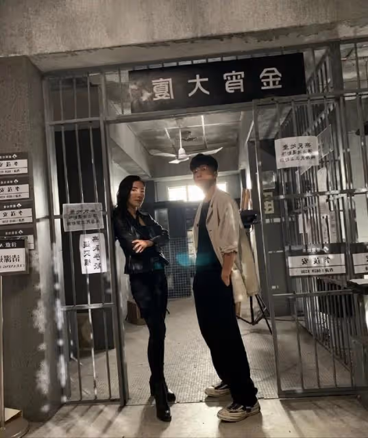 曬英文筆記,李施嬅訓練60年代英文口音,演技成《金宵2》亮點