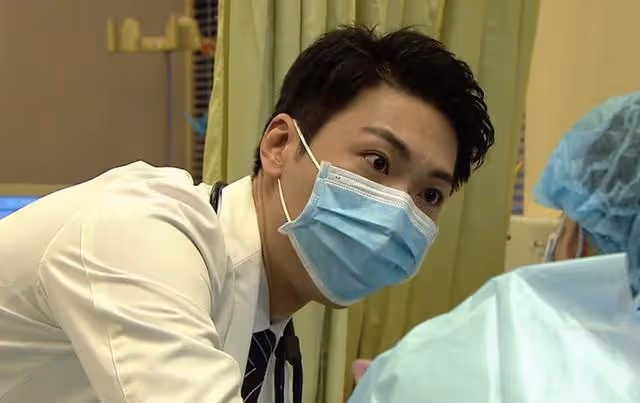 40歲「御用醫生」宣布離巢，在TVB工作13年，入娛樂圈前是真醫生