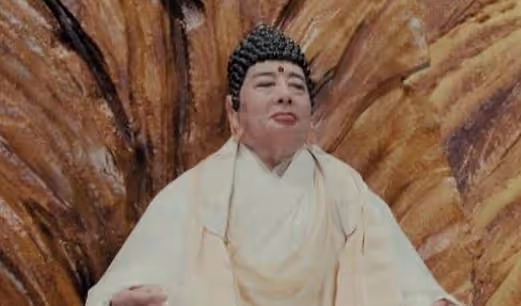 3次扮演如來,因太像被當成真佛跪拜,現在的朱龍廣怎樣了?