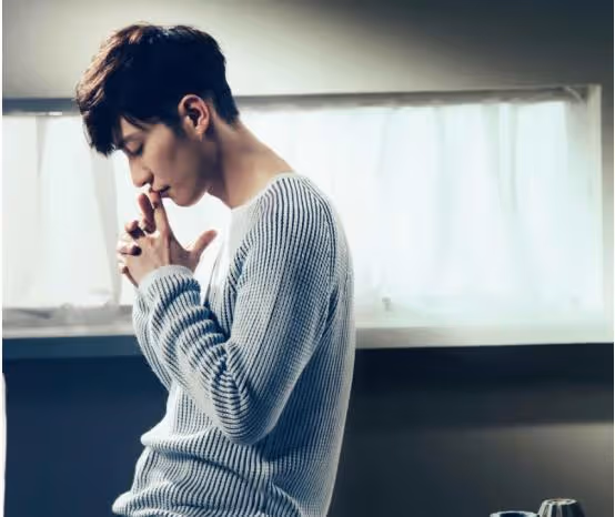 陽光男孩喬任梁：事業巔峰期為啥會自殺？生前他經歷了什麼