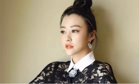 郝蕾多年後不再隱瞞，爆出和鄧超分手原因，萬萬沒想到竟是這樣