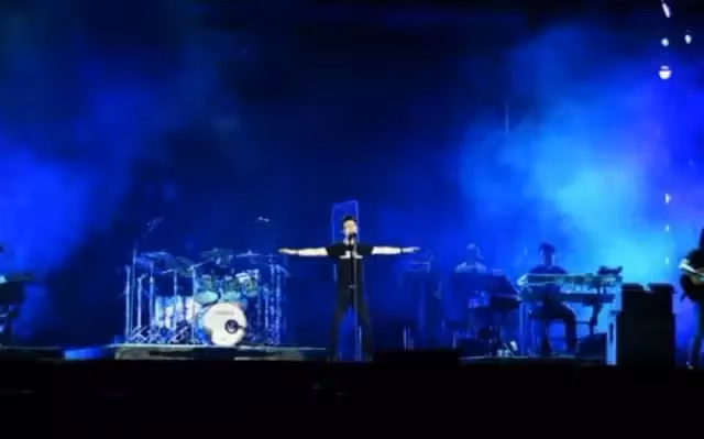世界歌壇僅此一人!「傳奇天王」演唱會前5天突然逝世 已售出「百萬張門票卻無人退」創歌壇神話