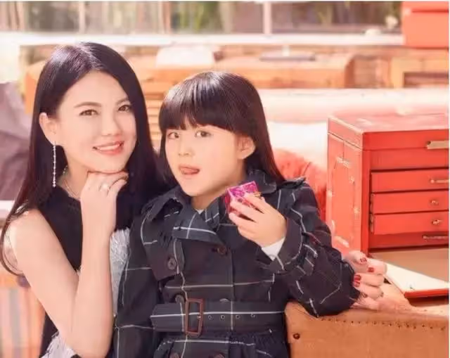 壕無人性的8名女星:有錢也養不起,她們的高消費你想都不敢想