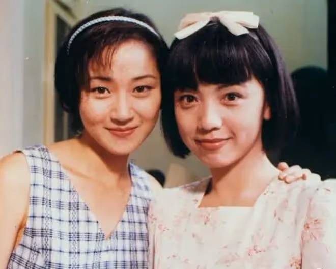 《我和春天有個約會》演員時隔27年重聚！鄧萃雯萬綺雯美貌依舊
