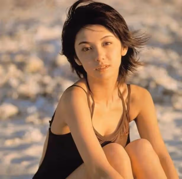 《鐵甲小寶》那個善良女警花,43歲依舊甜到犯規,初戀的感覺!