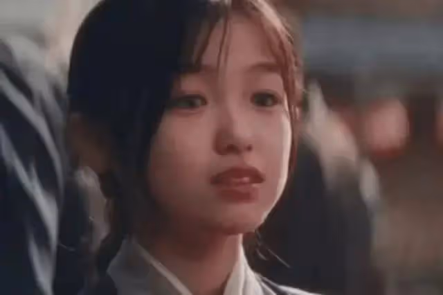曾被千萬人期待「等你長大」,今27歲顏值讓人失望,網友:可惜